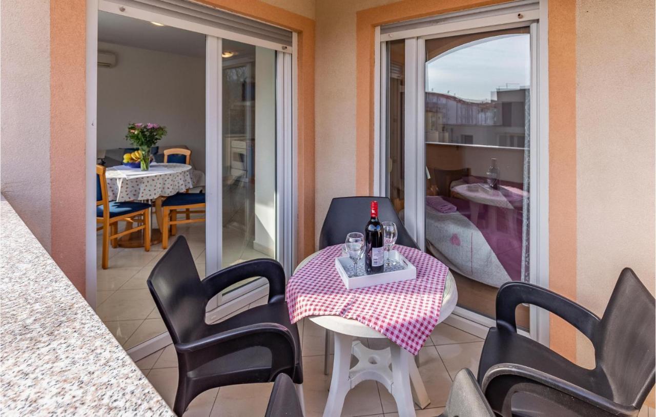 Lovely Apartment In Medulin With Kitchen ภายนอก รูปภาพ
